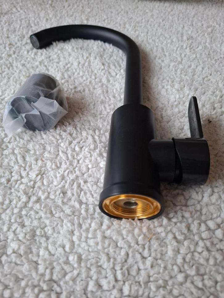 Gloednieuwe kraan ZWART RVS, Doe-het-zelf en Verbouw, Sanitair, Nieuw, Kraan, Rvs, Ophalen of Verzenden