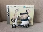 Autoart Vespa ET4 white 12511, Ophalen of Verzenden, Zo goed als nieuw, Auto