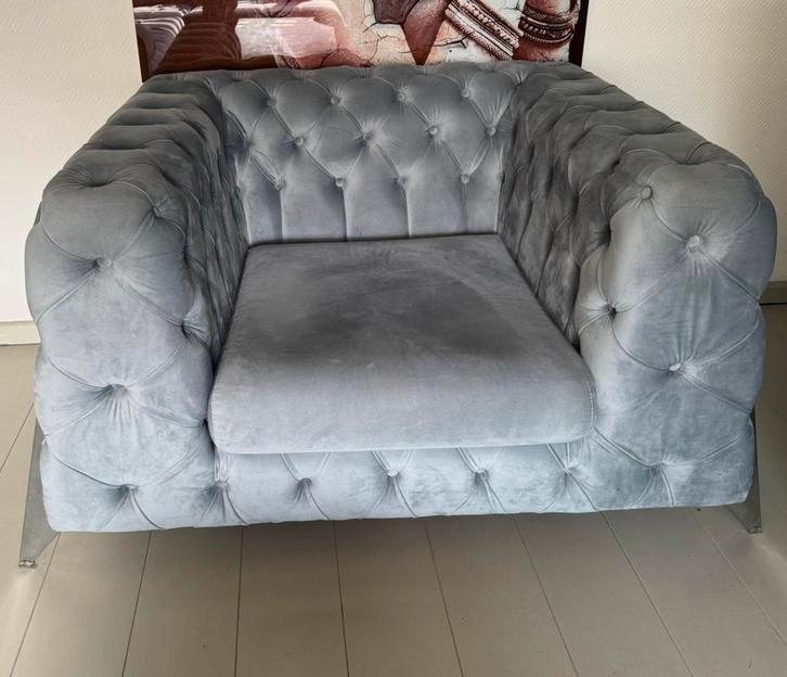 Chesterfield fluweel grijze fauteuil, stoel, leunstoel, Huis en Inrichting, Fauteuils, Zo goed als nieuw, Ophalen