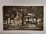 'S gravenzande Marktplein met gerestaureerde pomp, Verzamelen, Ansichtkaarten | Nederland, Ophalen of Verzenden, Voor 1920