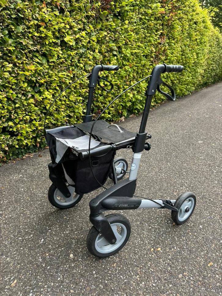 Rollator Topro Troja size S grote banden lichtgewicht, Diversen, Rollators, Zo goed als nieuw, Lichtgewicht, Ophalen
