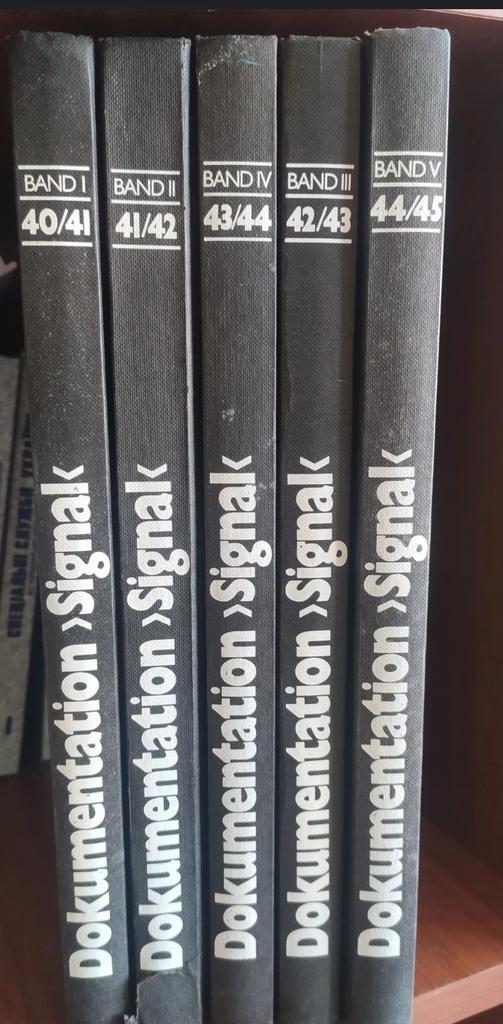 Signal Documentatie Banden 1-5 Compleet, Boeken, Oorlog en Militair, Gelezen, Tweede Wereldoorlog, Ophalen of Verzenden