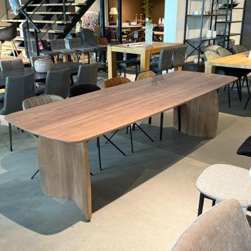 tafel eetkamer tafel eiken 260cm v poot deens ovaal Japandi beschikbaar voor biedingen