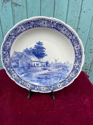groot oud wandbord in Delfts blauw van Royal Sphinx no. 2. beschikbaar voor biedingen