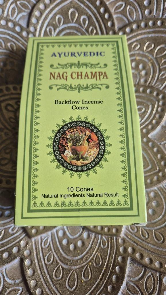 Ayurvedic White Sage Backflow Incense Cones, Huis en Inrichting, Woonaccessoires | Kandelaars en Kaarsen, Nieuw, Minder dan 25 cm