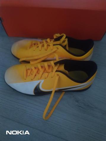 Nike mercurial zaalvoetbal/ gym schoenen maat38.5 beschikbaar voor biedingen