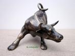 094* Bronzen wallstreet bull (Boven €75 geen verzendkosten), Tuin en Terras, Tuinbeelden, Nieuw, Overige materialen, Ophalen of Verzenden