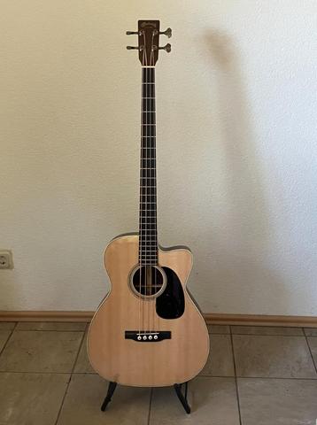 Martin akoestische basgitaar BC-16E beschikbaar voor biedingen