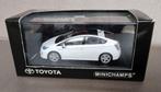 modelauto  1/43   TOYOTA PRIUS   wit     (Minichamps), Hobby en Vrije tijd, Modelauto's | 1:43, Ophalen of Verzenden, Zo goed als nieuw