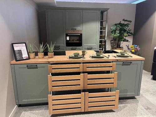 SHOWROOM KEUKEN 2021 - Van €16.795 voor €8.950 bodemprijzen, Huis en Inrichting, Keuken | Complete keukens, Nieuw, Overige typen