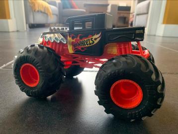 Hot Wheels Monstertruck Bone Shaker 1:24 beschikbaar voor biedingen