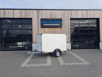 Humbaur gesloten aanhangwagen beschikbaar voor biedingen
