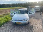 Volkswagen Golf 1.6 77KW 2003 Grijs, Auto's, Voorwielaandrijving, 1145 kg, 4 cilinders, 1200 kg