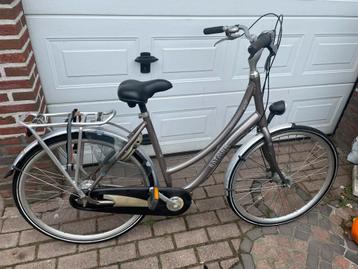 Batavus lento damesfiets studenten fiets stationsfiets beschikbaar voor biedingen
