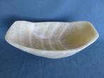 Schaal van gelaagd albast steen - 20e eeuw, Antiek en Kunst, Curiosa en Brocante, Ophalen of Verzenden