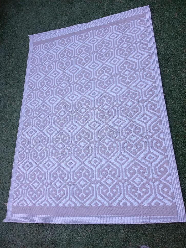 Vloerkleed (kunststof), Caravans en Kamperen, Kampeeraccessoires, Zo goed als nieuw, Ophalen