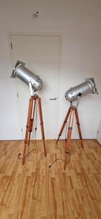 Twee theaterlampen met houten onderstel, Ophalen, Gebruikt, Minder dan 100 cm