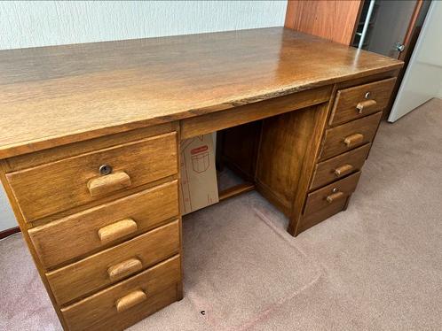 Eiken bureau, Huis en Inrichting, Bureaus, Zo goed als nieuw, Ophalen