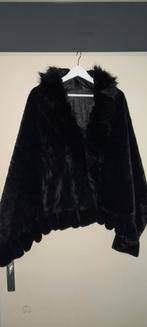 Mooie cape zwart imitatie bont zwart een maat Nieuw!, Ophalen of Verzenden, Nieuw