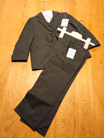nieuw! 3-delig kostuum maat 104 beschikbaar voor biedingen
