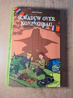 Schaduw over Koningsdag - Naomi Tieman, Boeken, Ophalen of Verzenden, Zo goed als nieuw, Naomi Tieman, Fictie algemeen