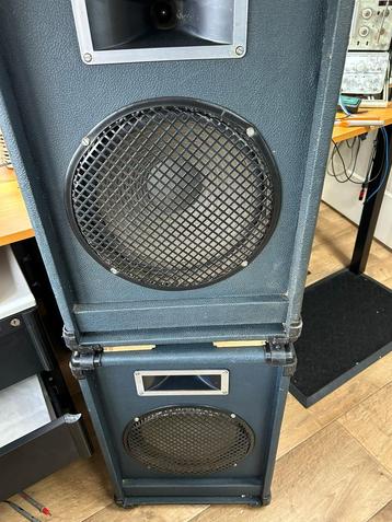 Set PA speakers beschikbaar voor biedingen