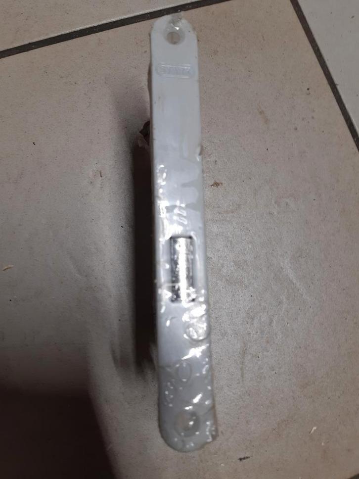 Starx insteek kastslot wit, nieuw in verpakking, Doe-het-zelf en Verbouw, Hang- en Sluitwerk, Nieuw, Slot, IJzer, Ophalen of Verzenden