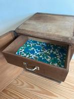 Vintage houten kastje uit Frankrijk, Antiek en Kunst, Ophalen