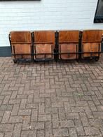 Oude bioscoop stoelen, Ophalen