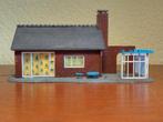 Pola 626 - Huisje met pergola, Hobby en Vrije tijd, Modeltreinen | H0, Overige merken, Gebruikt, Gelijkstroom of Wisselstroom
