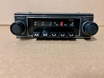 Clarion AM/FM radio oldtimer beschikbaar voor biedingen