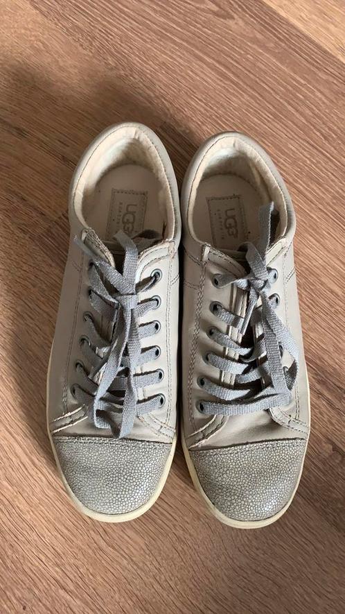 Grijze sneakers UGG maat 39, Kleding | Dames, Schoenen, Gedragen, Sneakers of Gympen, Grijs, Ophalen of Verzenden