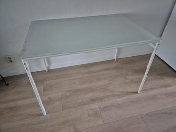 Ikea eettafel 110 x 75 cm  beschikbaar voor biedingen