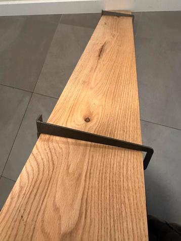 Eiken plank met beugels - Wand/Boeken/Keuken beschikbaar voor biedingen