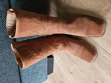 Dwars laarsjes 37 zo goed als nieuw beschikbaar voor biedingen