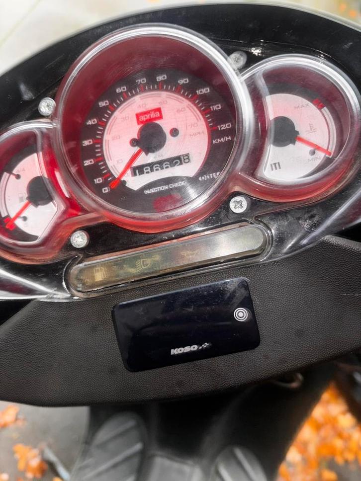 Aprillia SR 70 (WOK) ook teruil, Fietsen en Brommers, Scooters | Aprilia, Zo goed als nieuw, SR 50, Tweetakt, Ophalen