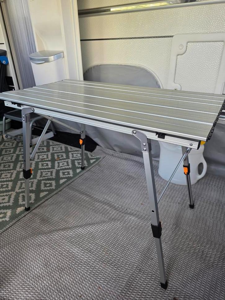 Aluminium Oprolbare Campingtafel - Lichtgewicht!, Caravans en Kamperen, Kampeermeubelen, Campingtafel, Ophalen