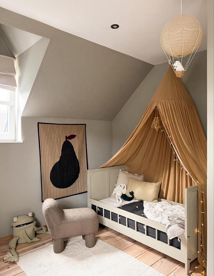 Vintage peuterbed zachtgroen, Kinderen en Baby's, Kinderkamer | Bedden, Gebruikt, 140 tot 160 cm, 70 tot 85 cm, Lattenbodem, Ophalen