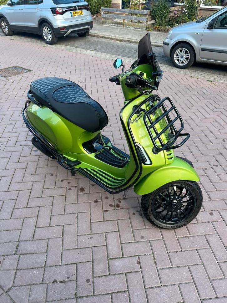 Vespa sprint 80 cc custom, Fietsen en Brommers, Scooters | Vespa, Zo goed als nieuw, Overige modellen, Maximaal 45 km/u, Benzine