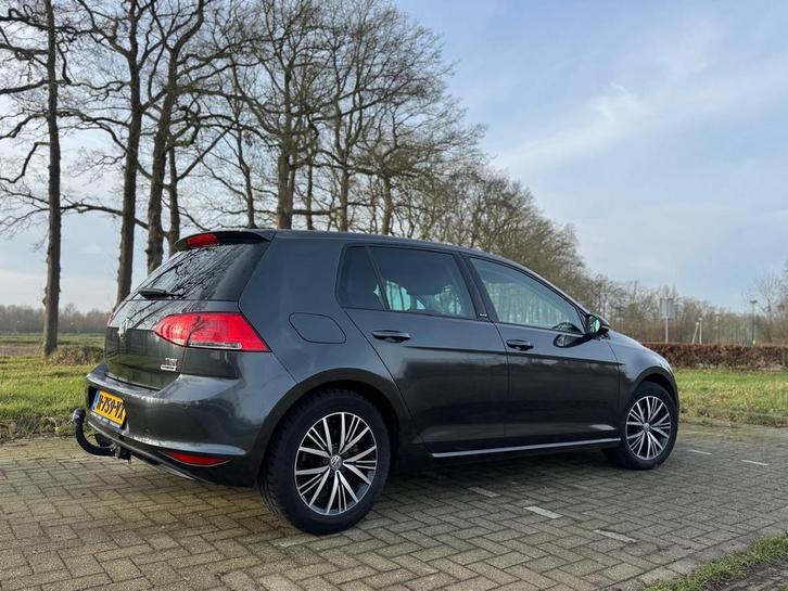 Volkswagen Golf 1.4 TSI 92KW 5D 2016 Zwart, Auto's, Volkswagen, Particulier, Golf, Benzine, C, Hatchback, Handgeschakeld, Geïmporteerd