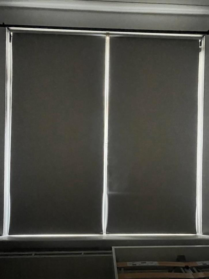 2 rolgordijnen verduisterend - B110cm L230cm, Huis en Inrichting, Stoffering | Gordijnen en Lamellen, Zo goed als nieuw, 200 cm of meer