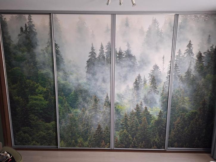 Grote kledingkast met schuifdeuren en bosprint, Huis en Inrichting, Kasten | Kledingkasten, Zo goed als nieuw, 200 cm of meer