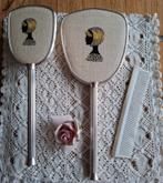 Vintage 3 delige kapset met jonge dame, Ophalen of Verzenden