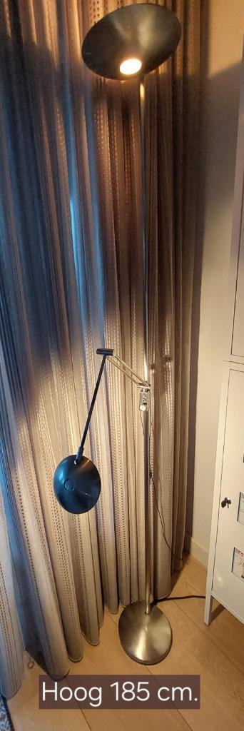Sta lamp met lees unit  beschikbaar voor biedingen