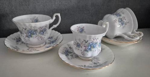 Royal Albert Blue Blossom Kop en Schotels, Antiek en Kunst, Antiek | Servies los, Ophalen