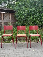 upcycled terrasstoelen  | meranti zit en bordeaux rug (14st), Ophalen of Verzenden, Gebruikt, Hout, Stapelbaar