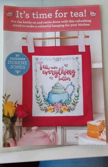 Borduurpatroon theepot wandhanger, Durene Jones.  beschikbaar voor biedingen