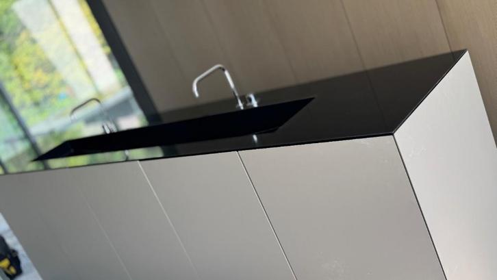 Badkamermeubel - eiland 300x60x90 (J. Slangen interieurbouw), Huis en Inrichting, Badkamer | Badkamermeubels, Gebruikt, Wastafelkast