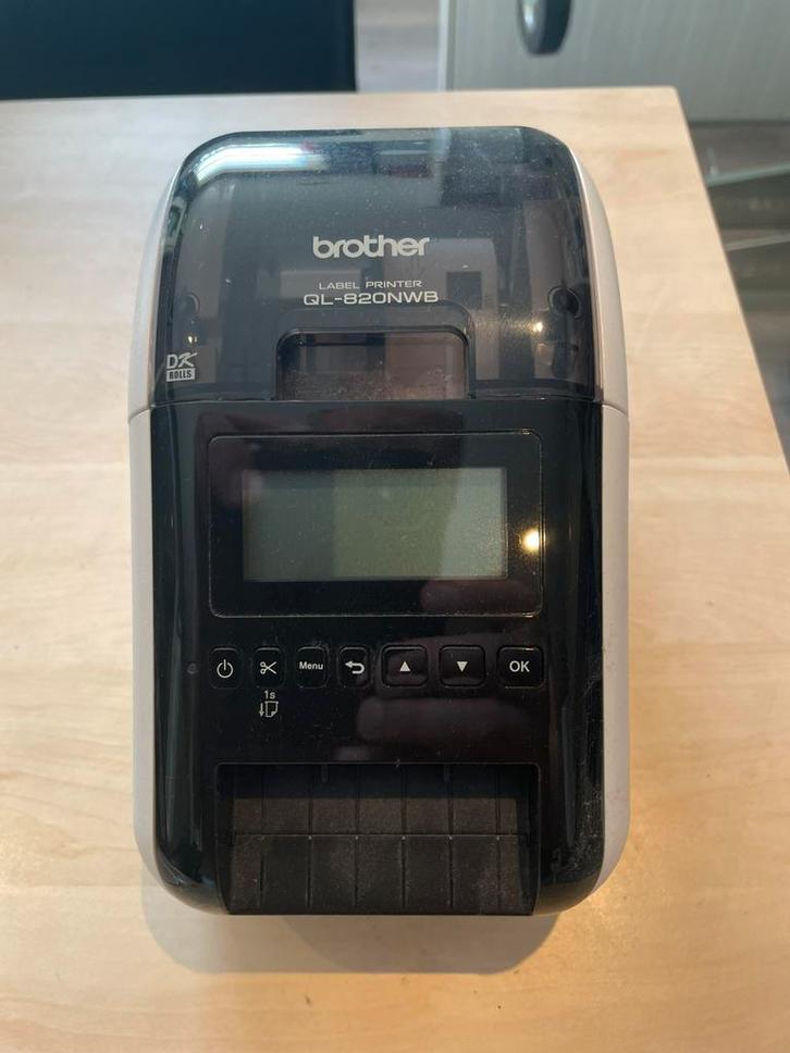 Labelprinter Brother DK QL-820NWB desktop, Computers en Software, Labelprinters, Zo goed als nieuw, Ophalen
