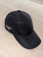 Prada Pet Zwart - Maat L, Ophalen of Verzenden, Zo goed als nieuw, Pet